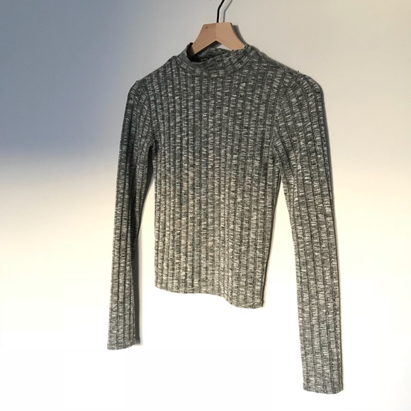 Prince & Fox Ribbed Cropped Sweater ❄️ - Picture 2 of 3